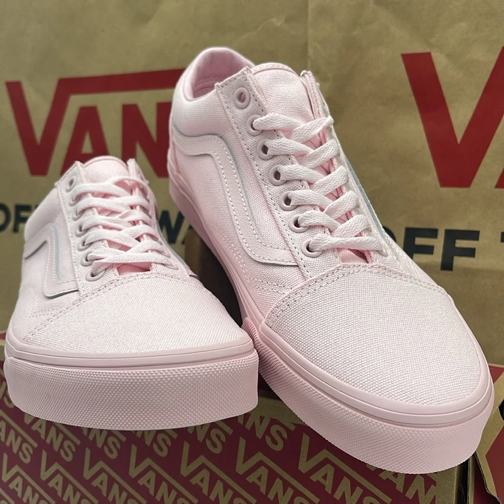 Vans WMNS Pink Sneakers Classic Design Old Skool
Pastel Mono Pink
VN000CT8PNK - Picture 10 of 16